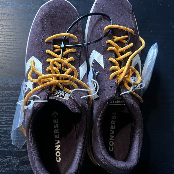 Brand new Converse Suede Low Tops Purple W/ Extra Laces size 10 - Picture 6 of 7